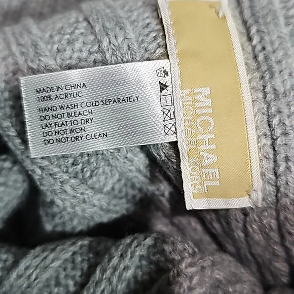 Michael Kors Cable Knit Pom Beanie Hat - Picture 4 of 8